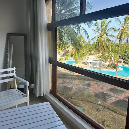Sea La Blue Apartment Ukunda Exterior photo